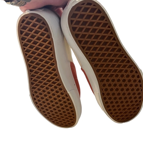 Brand new vans. Size 9 - Picture 2 of 4